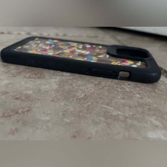 Disney Parks D-Tech snack IPhone case - Picture 3 of 5